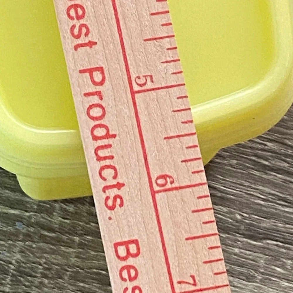 Tupperware Vintage Square Storage Container Lime Yellow with Lid‎